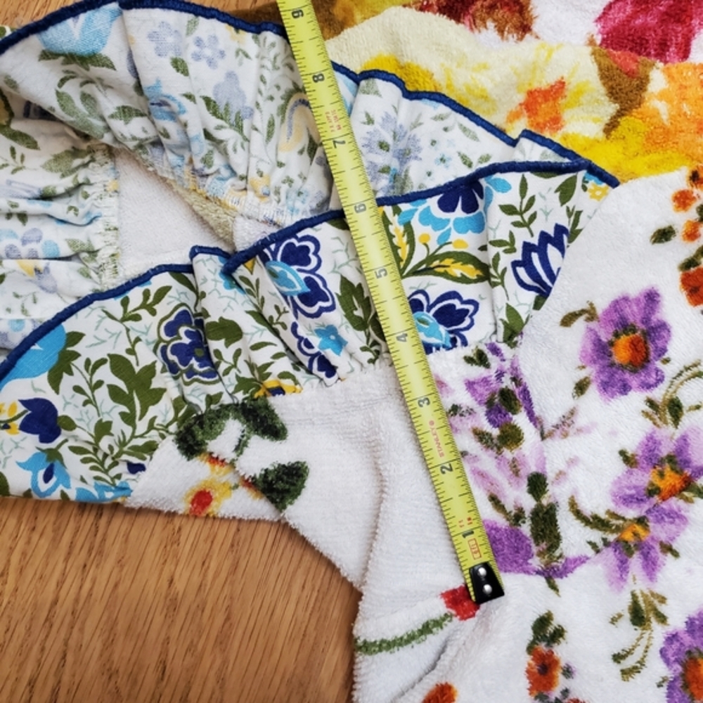 Urban Outfitters Floral college towel Shorts - boho hippie style - Picture 5 of 10